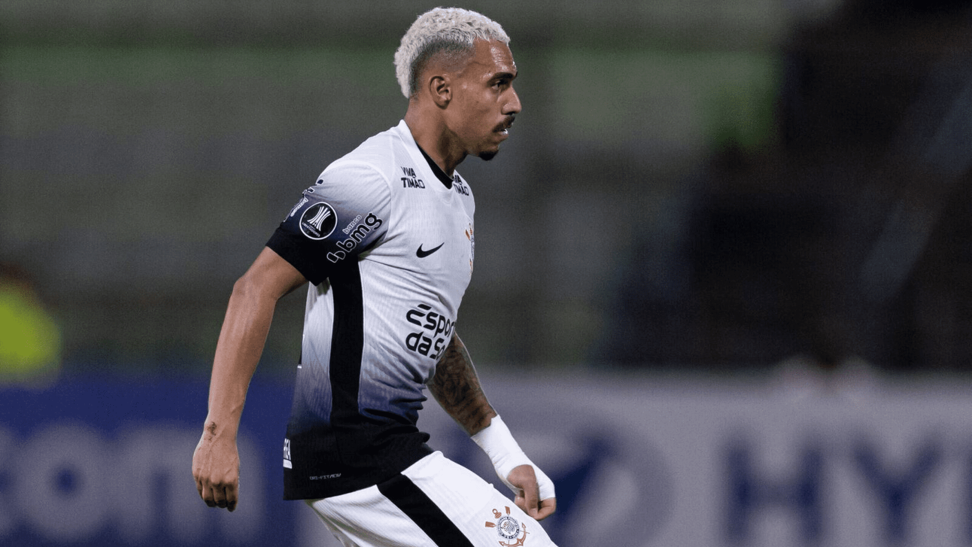 Matheuzinho, do Corinthians, poderá ganhar concorrência de Igor Vinícius na titularidade da lateral direita