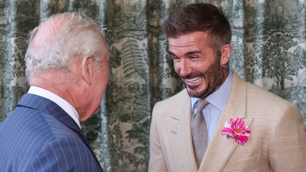 David Beckham em encontro com o rei Charles III (Foto: Toby Melville/Pool/AFP)