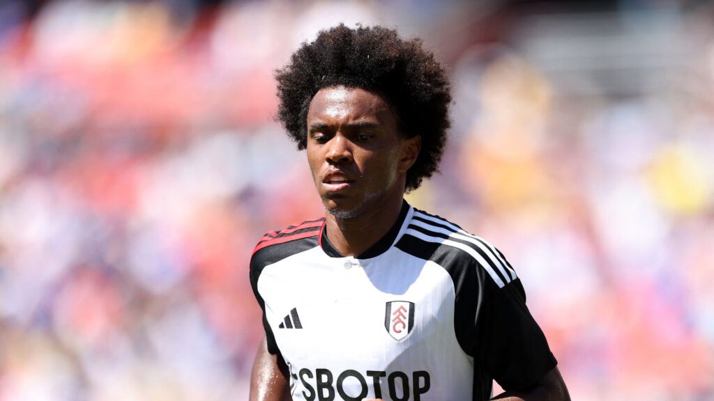 Ex-Fulham, Willian foi procurado pelo Fluminense.