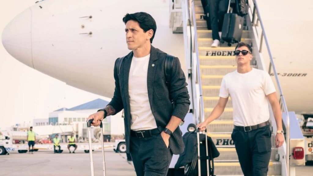 Cano durante chegada do Fluminense