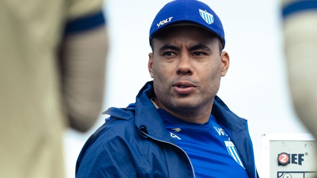 Jair Ventura, técnico do Avaí