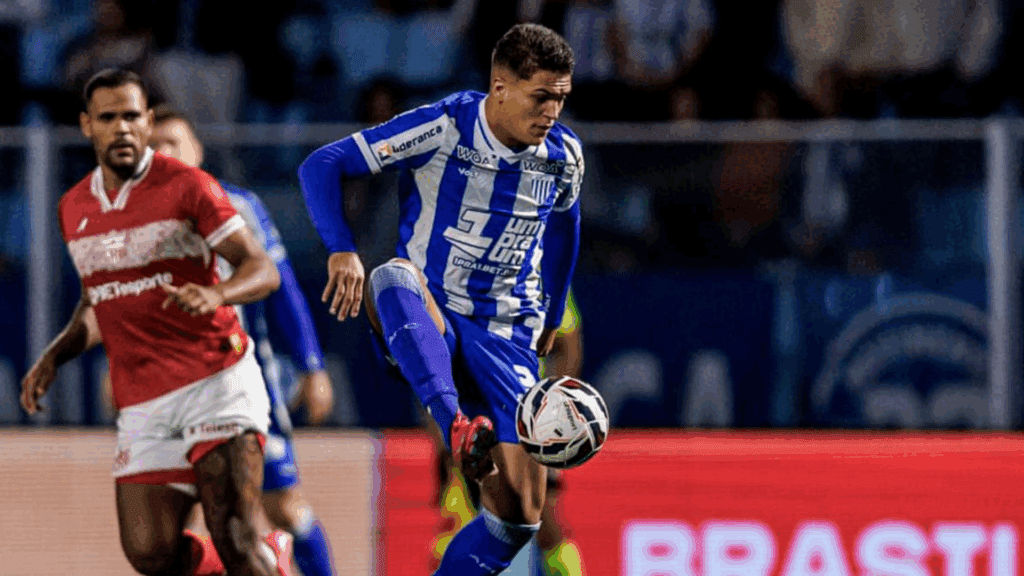 Avaí bate o CRB no apagar das luzes