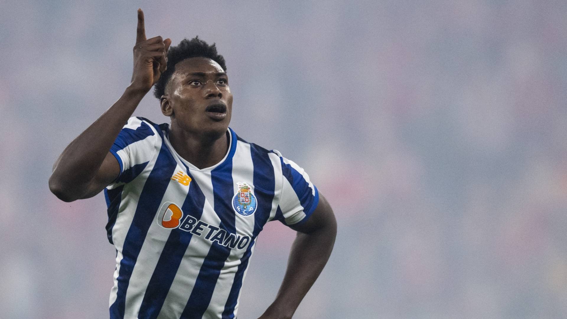 Samu é um nome que precisa de atenção na equipe do Porto. Foto: PATRICIA DE MELO MOREIRA / AFP