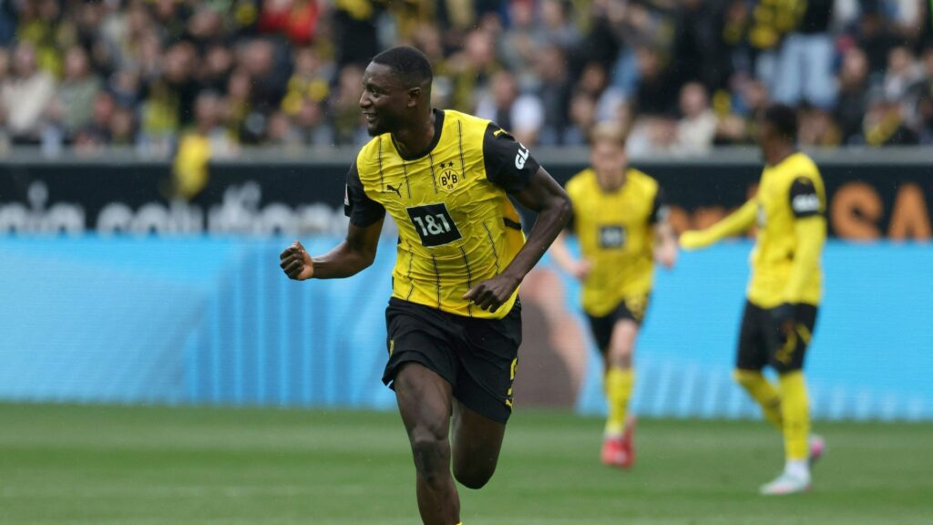 Guirassy, atacante do Borussia Dortmund.