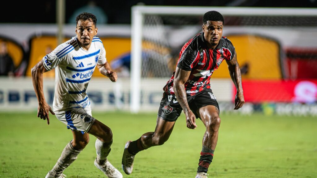Eduardo e Jamerson em Vitória x Cruzeiro.