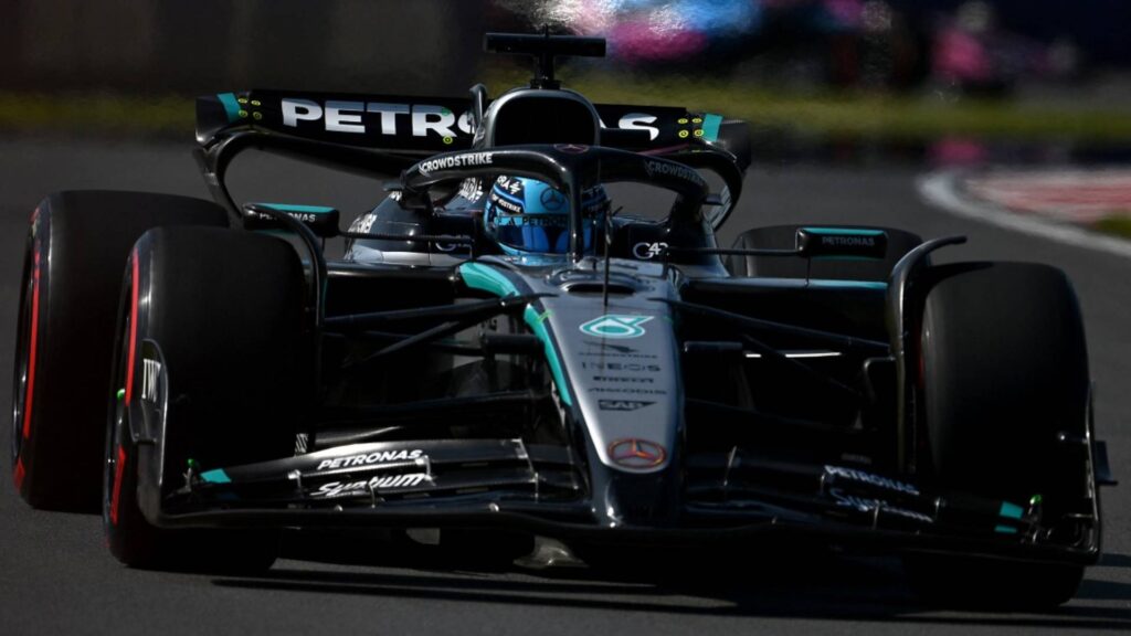 Russel e Verstappen possuem a maior rivalidade da atual temporada da F1. Foto: Minas Panagiotakis / GETTY IMAGES NORTH AMERICA / Getty Images via AFP