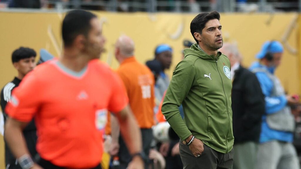 Abel Ferreira enxergou superioridade da equipe palmeirense contra o Porto. Foto: Cesar Greco/Palmeiras