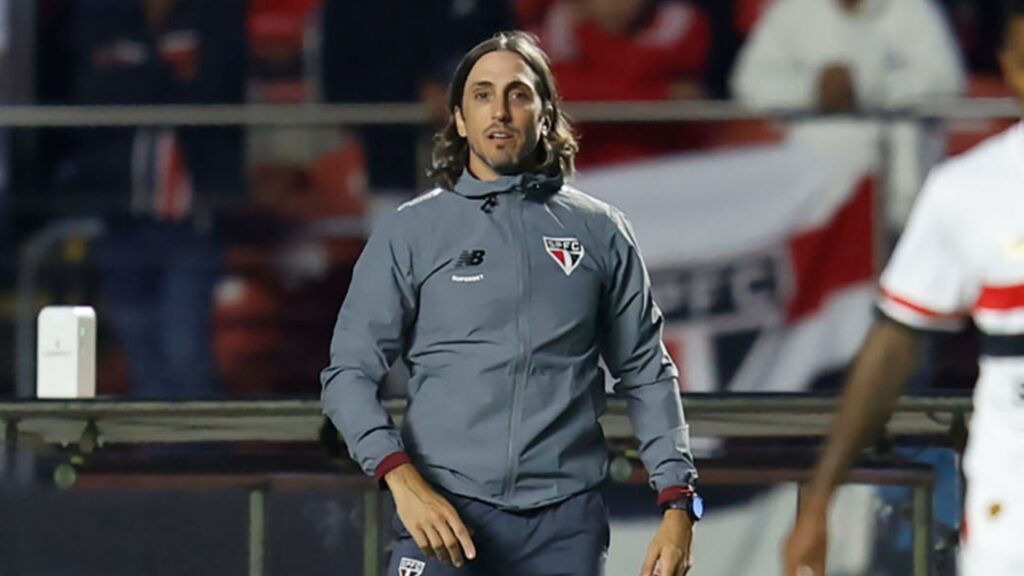 Zubeldía no comando do São Paulo.