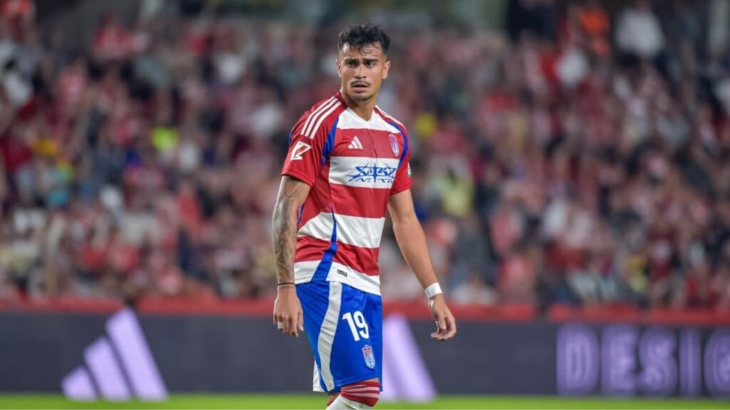 Alvo do Atlético-MG, Reinier defendeu o Granada na última temporada.