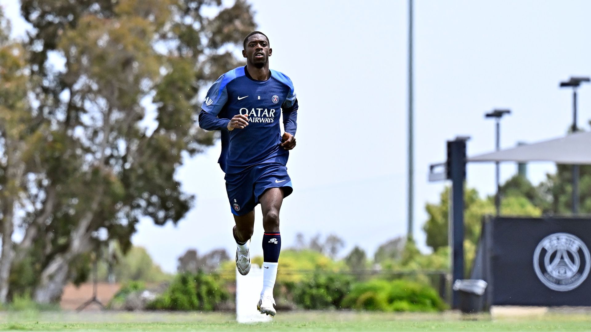 Dembélé no treino do PSG desta sexta-feira (20).