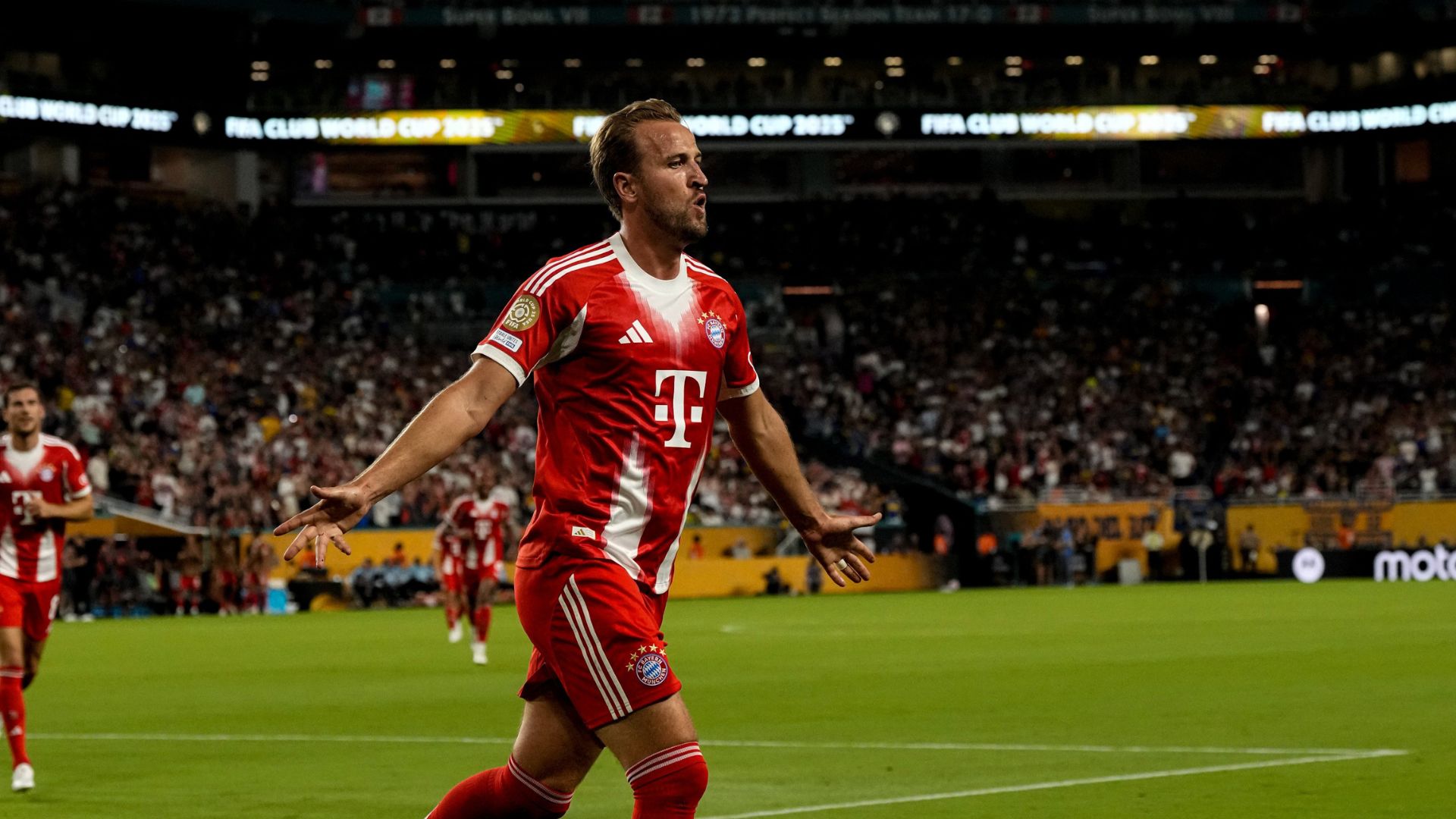 Kane marcou o primeiro gol da vitória do Bayern.