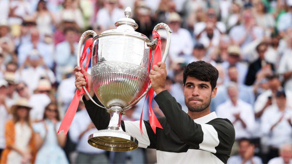 Carlos Alcaraz é mais uma vez campeão