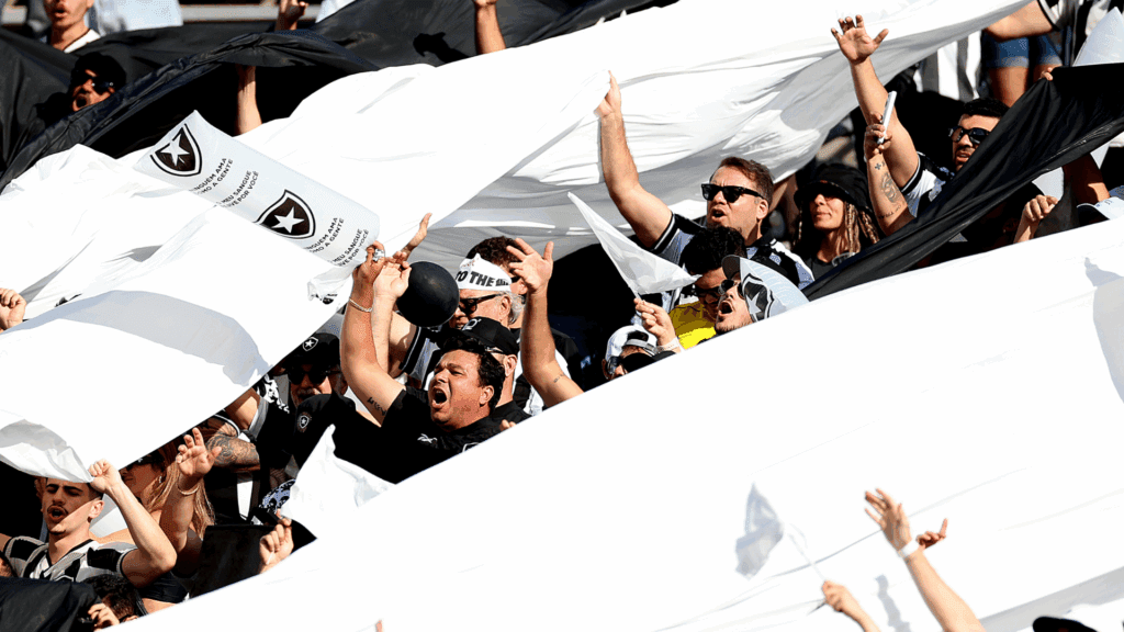 Torcida do Botafogo contribuiu para um dos maiores públicos da segunda rodada da Copa do Mundo de Clubes