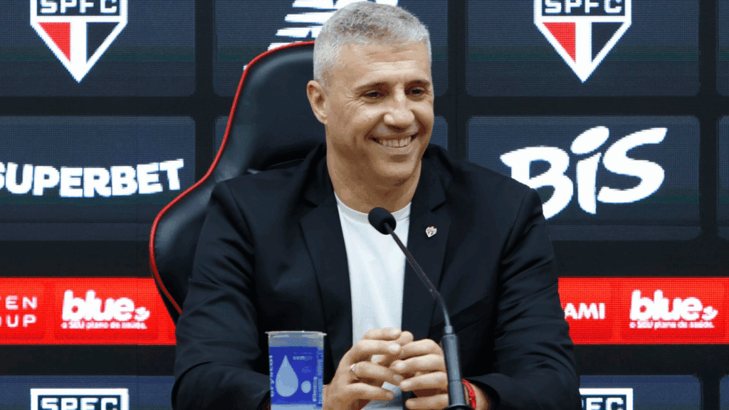 Hernan Crespo é apresentado no São Paulo para início da segunda passagem