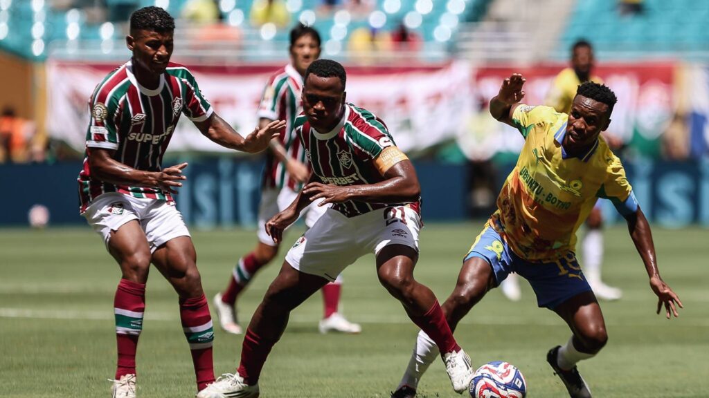 O empate favoreceu a equipe brasileira. Foto: Lucas Merçon/Fluminense