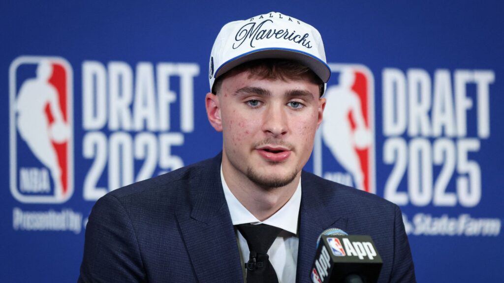 Cooper Flagg foi escolhido em 1º lugar no Draft da NBA.