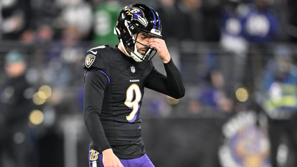 Justin Tucker vai perder boa parte da temporada regular. Foto: Greg Fiume / GETTY IMAGES NORTH AMERICA / Getty Images via AFP