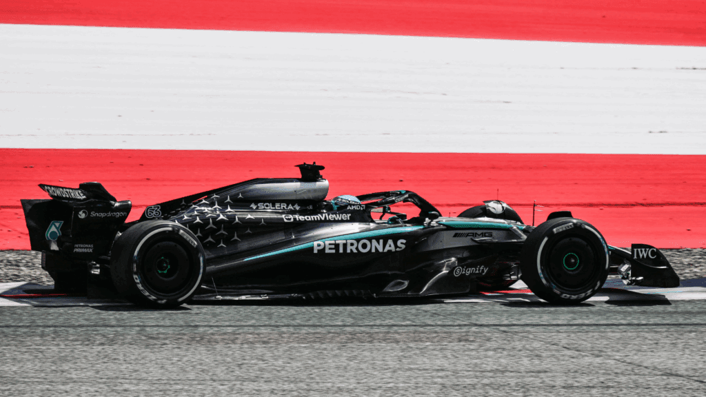 George Russell foi o primeiro colocado nos treinos livres do GP da Áustria