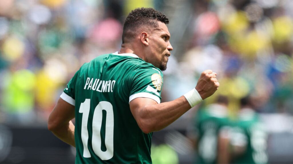 Paulinho, atacante do Palmeiras.