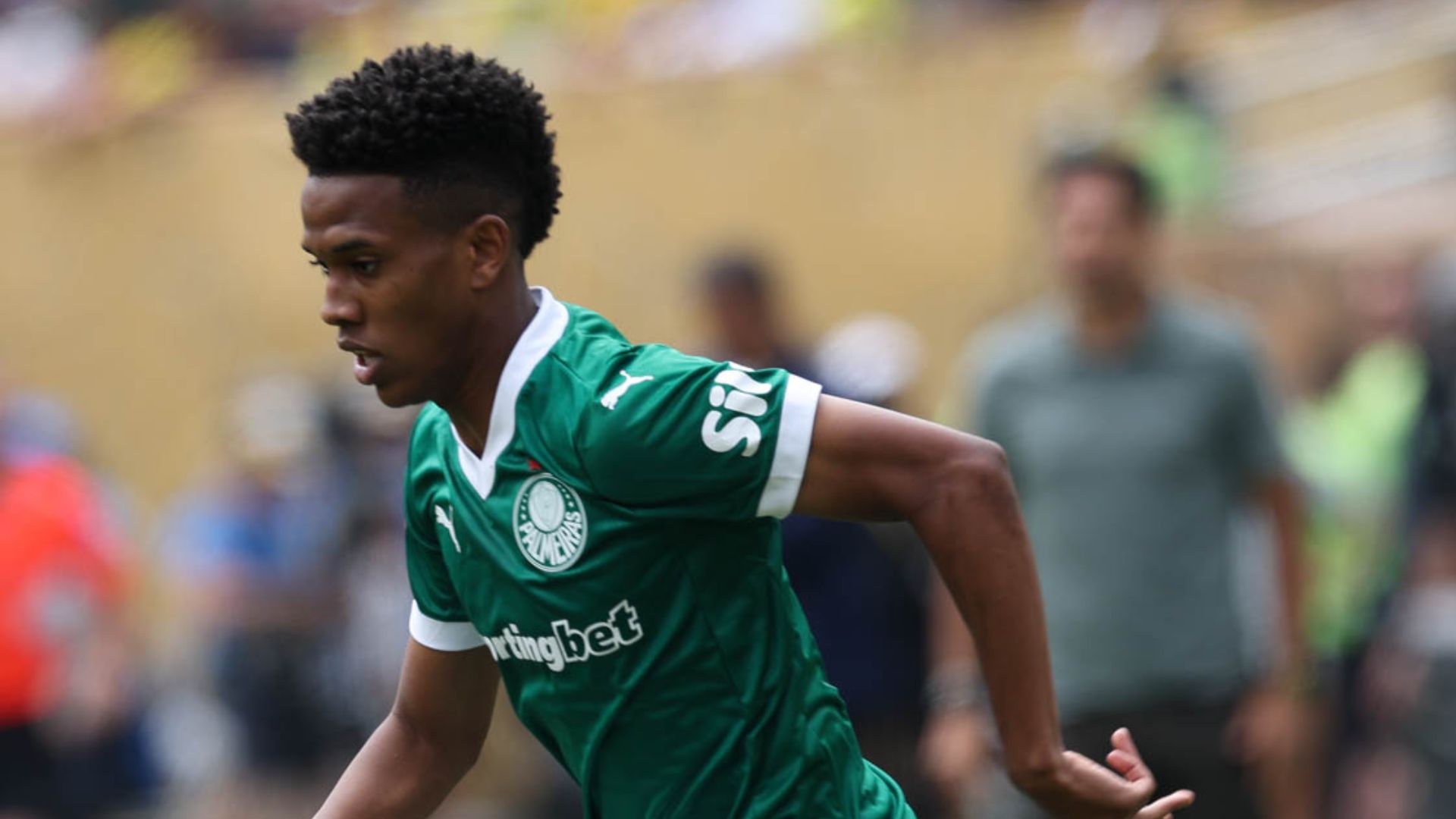 Estêvão na partida contra o botafogo