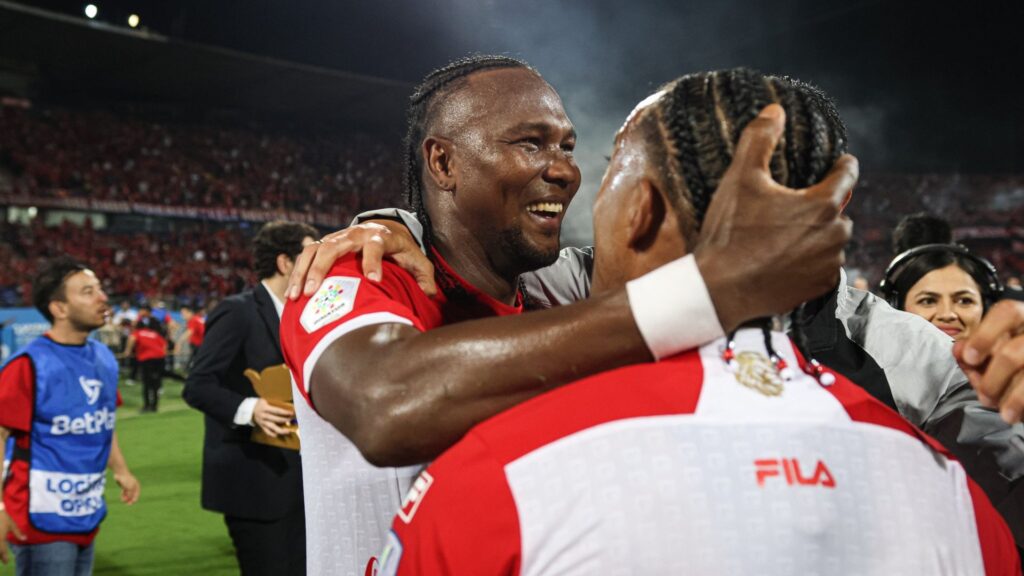 Hugo Rodallega, atacante do Santa Fe, na conquista do título nacional (Foto: Reprodução)