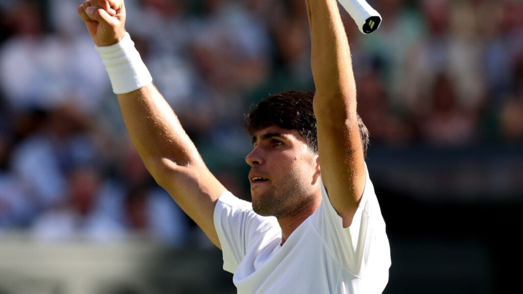Carlos Alcaraz venceu Fabio Fognini na estreia em Wimbledon (Foto: Reprodução)