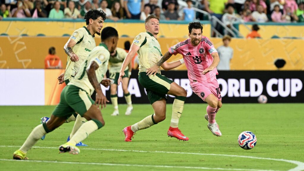 Messi em jogo entre Inter Miami e Palmeiras (Foto: Patricia de Melo Moreira/AFP)