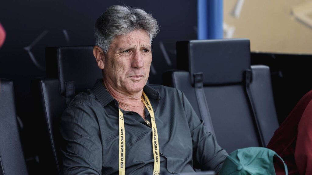 Renato Gaúcho exaltou os jogadores após a vitória. Foto: Lucas Merçon / Fluminense