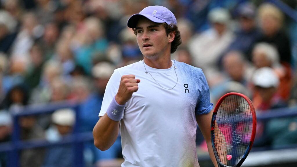João Fonseca e Bia Haddad estão na 2ª rodada de Wimbledon. Foto: Glyn KIRK / AFP