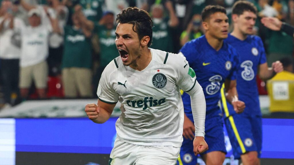 Raphael Veiga é um dos remanescentes no Palmeiras. Foto: Giuseppe CACACE / AFP