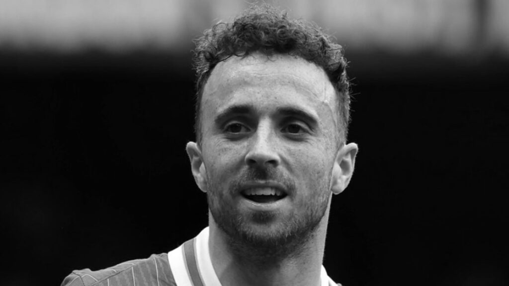 Diogo Jota em campo pelo Liverpool