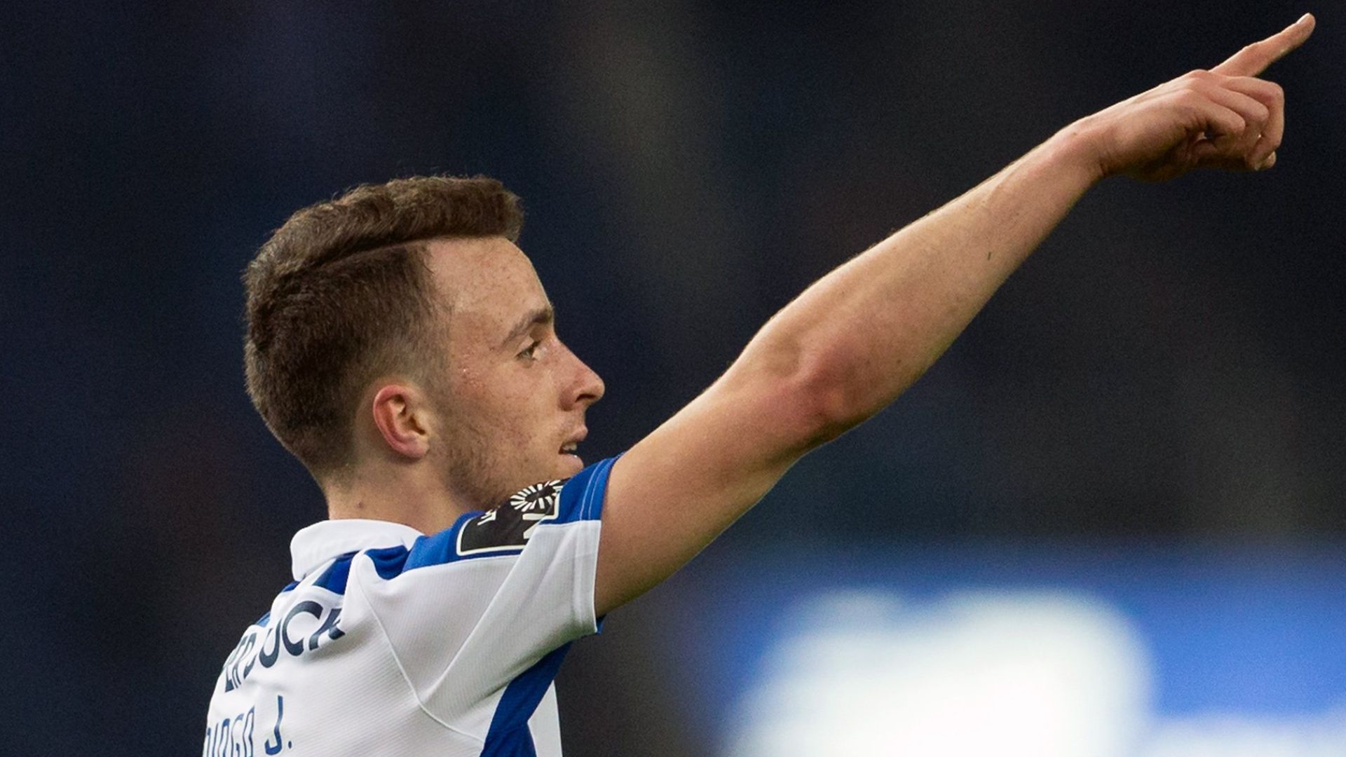 Diogo Jota com a camisa do Porto