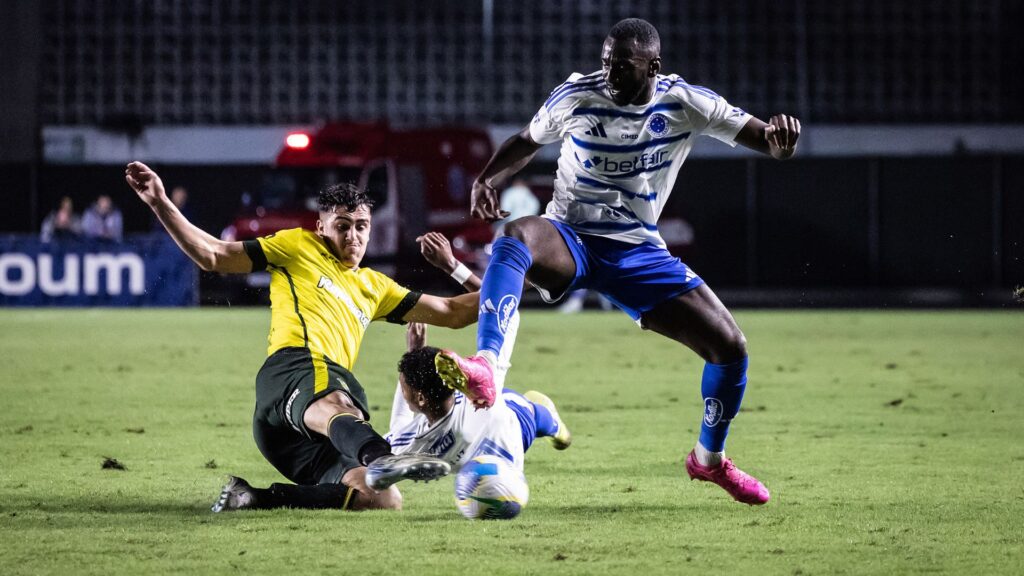 Defensa y Justicia x Cruzeiro.