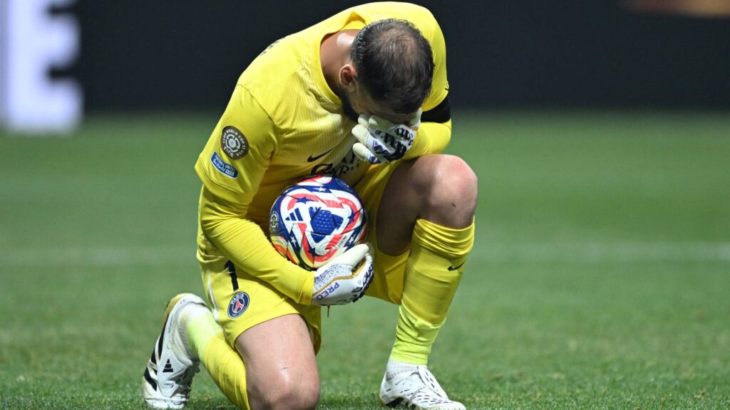 Luis Enrique saiu em defesa do seu goleiro. Foto: PATRICIA DE MELO MOREIRA / AFP