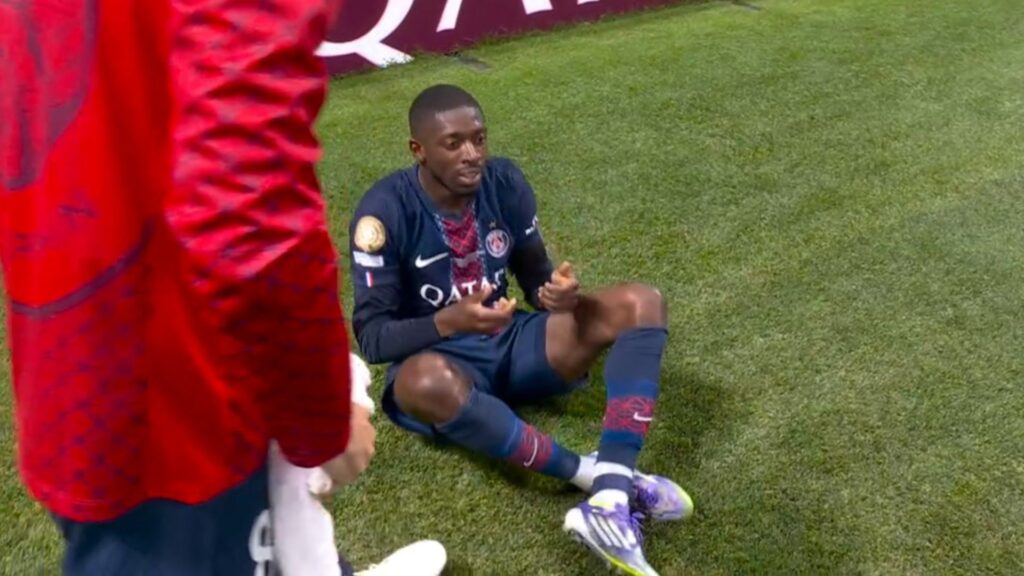 Ousmane Dembélé comemorando gol pelo PSG contra o Bayern (Foto: Reprodução)