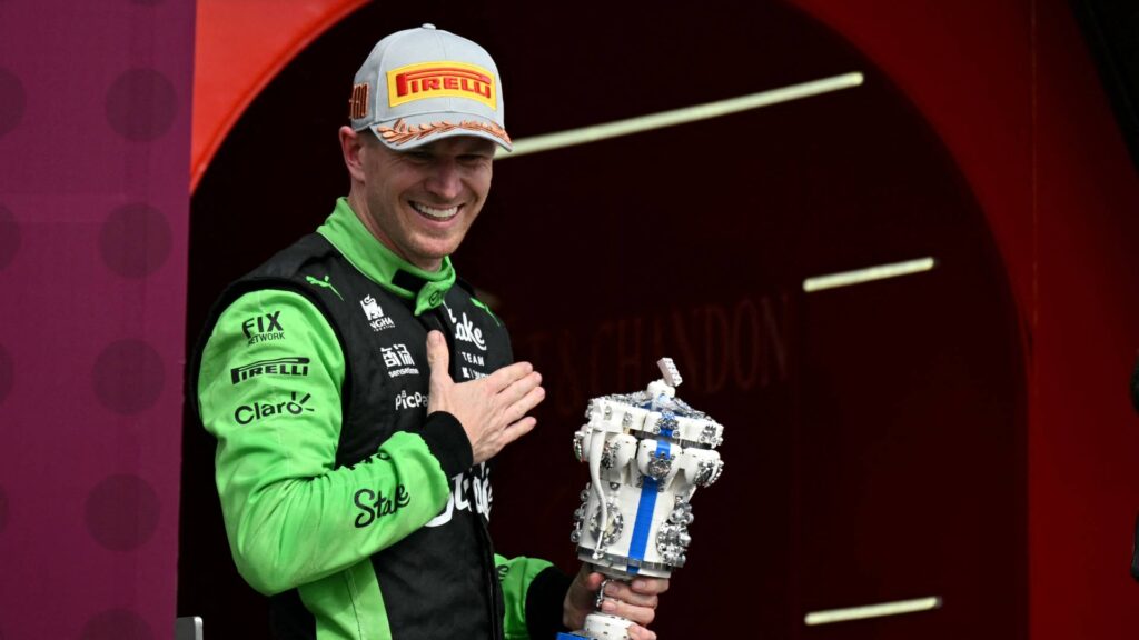 Hulkenberg chegou ao seu primeiro pódio após 239 corridas. Foto: Andrej ISAKOVIC / AFP