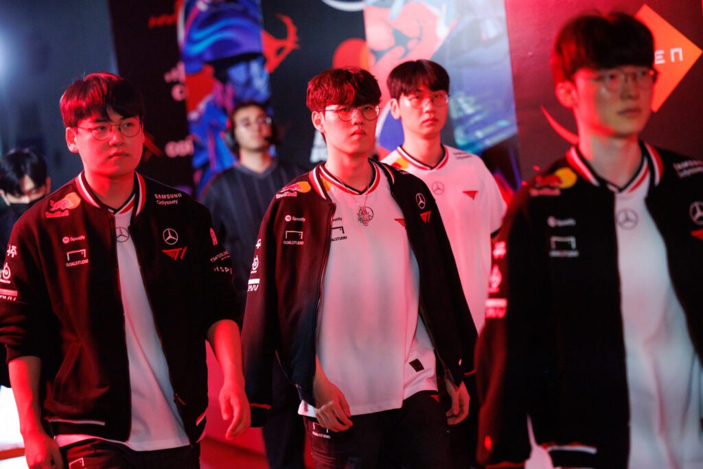 T1