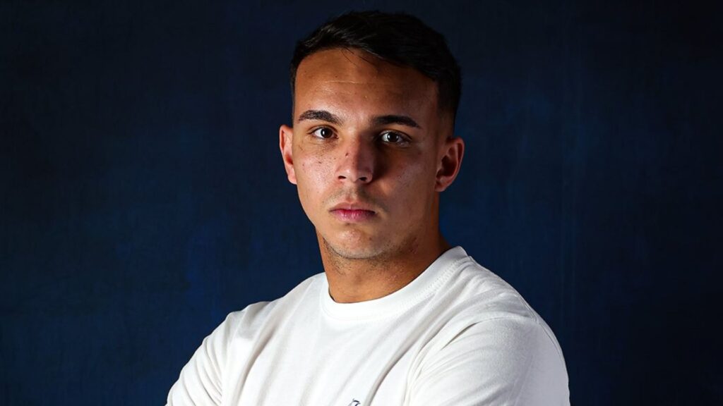 Giovane é o novo atacante do Hellas Verona