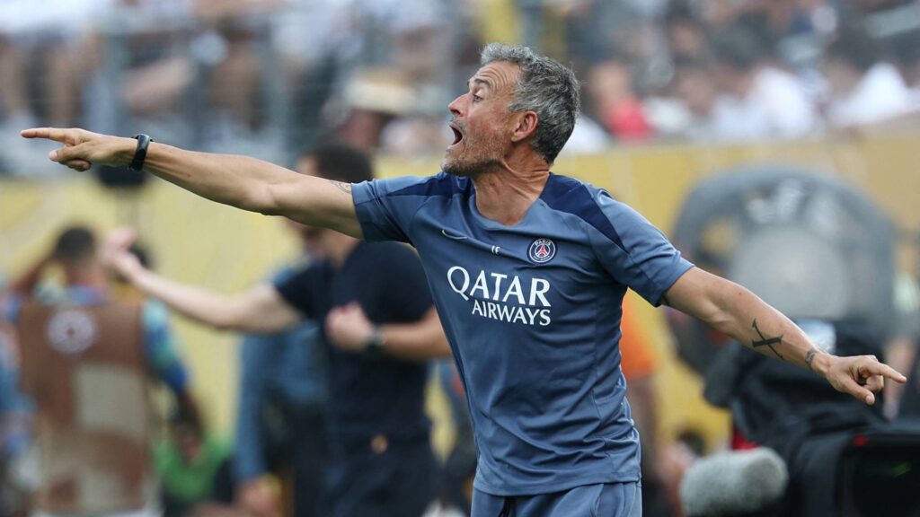 Luis Enrique quer conquistas a tríplice coroa com o PSG. Foto: FRANCK FIFE / AFP