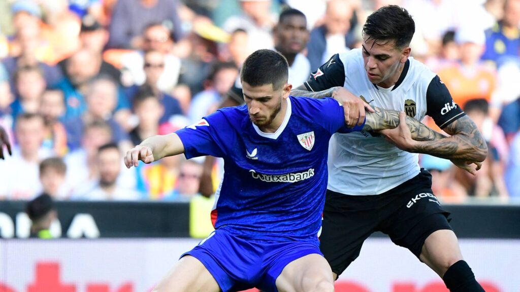 Yeray Álvarez do Athletic Bilbao foi suspenso provisoriamente. Foto: JOSE JORDAN / AFP