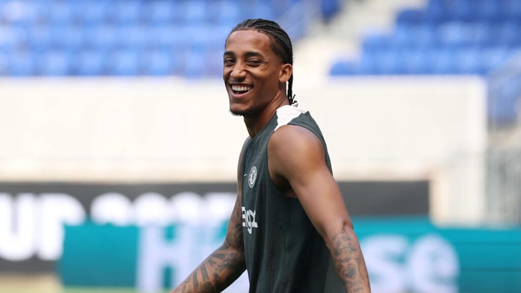 João Pedro durante treino do Chelsea. Foto: Reprodução/CFC