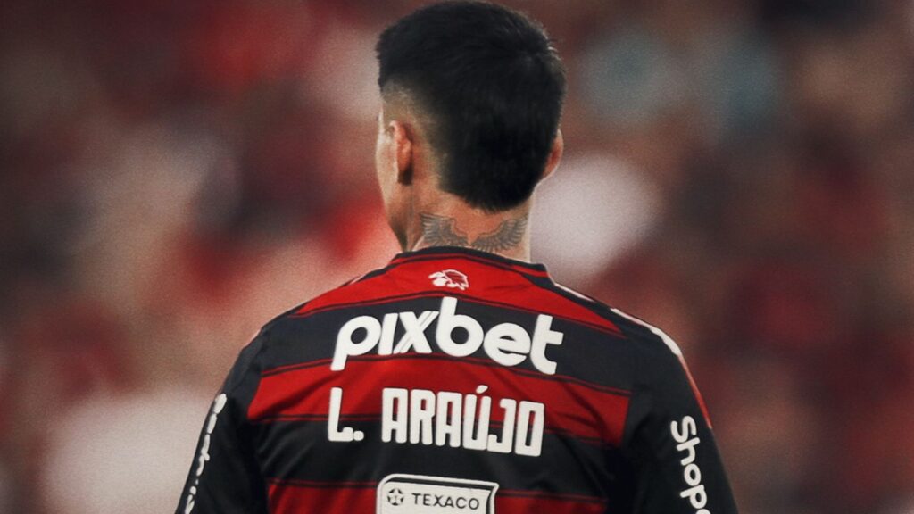 Luiz Araújo fez grande partida pelo Flamengo