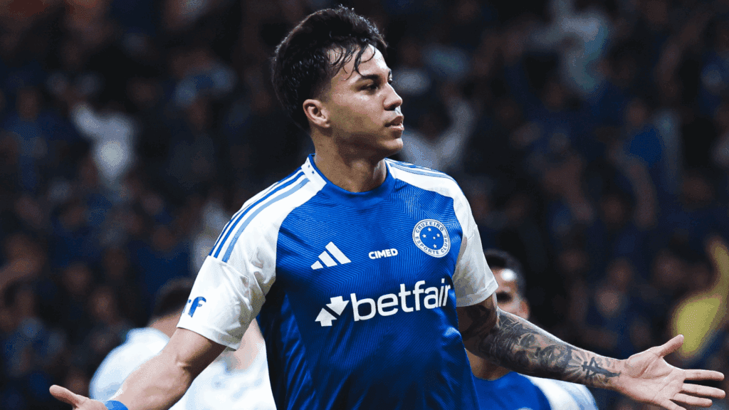 Com três gols, Kaio Jorge, do Cruzeiro, se tornou o artilheiro do Brasileirão 2025