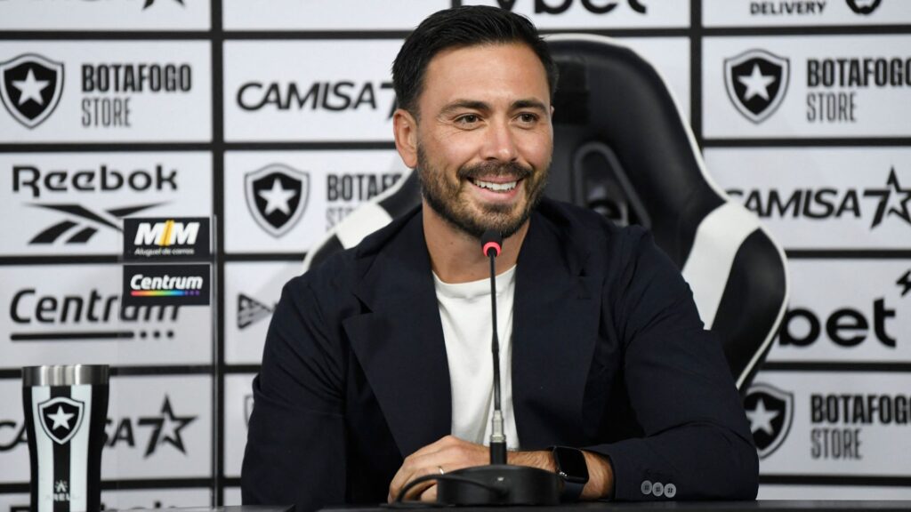 Davide Ancelotti, treinador do Botafogo (Foto: Daniel Ramalho/AFP)