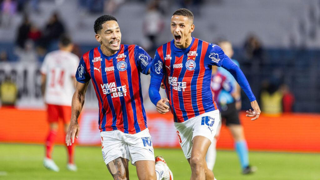 Gilberto e Luciano Juba, laterais do Bahia.