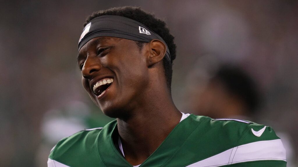 Sauce Gardner renovou com o Jets por mais 4 temporadas. Foto: Mitchell Leff / GETTY IMAGES NORTH AMERICA / Getty Images via AFP