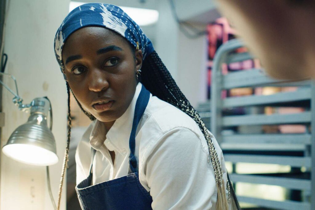 Emmy 2025: Ayo Edebiri é a primeira mulher indicada como diretora e atriz no mesmo ano