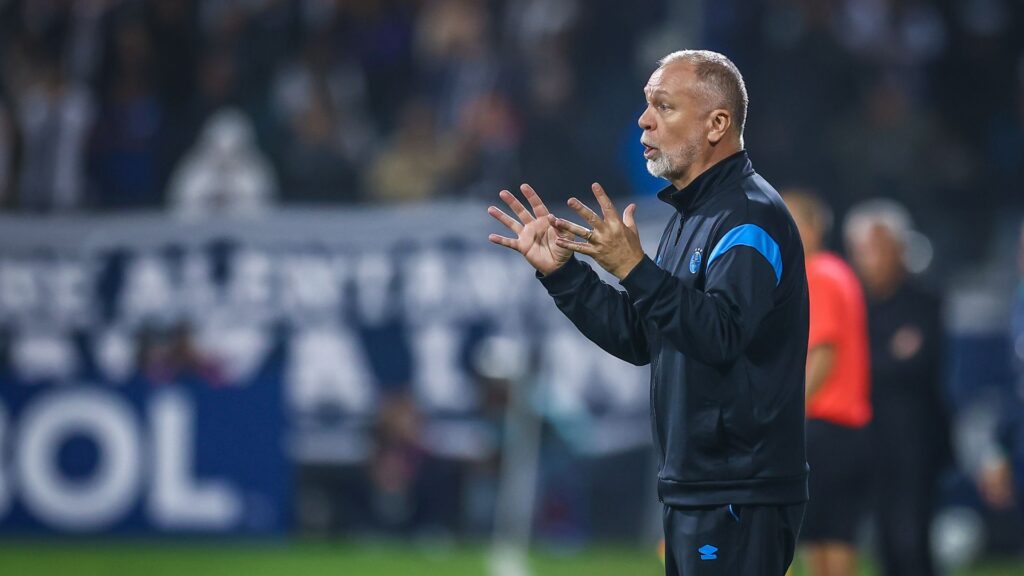 Mano Menezes, técnico do Grêmio