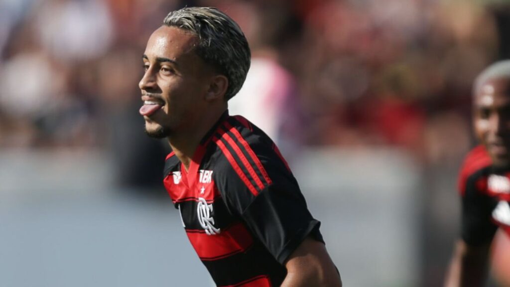 Matheus Gonçalves foi o destaque da vitória do Flamengo.