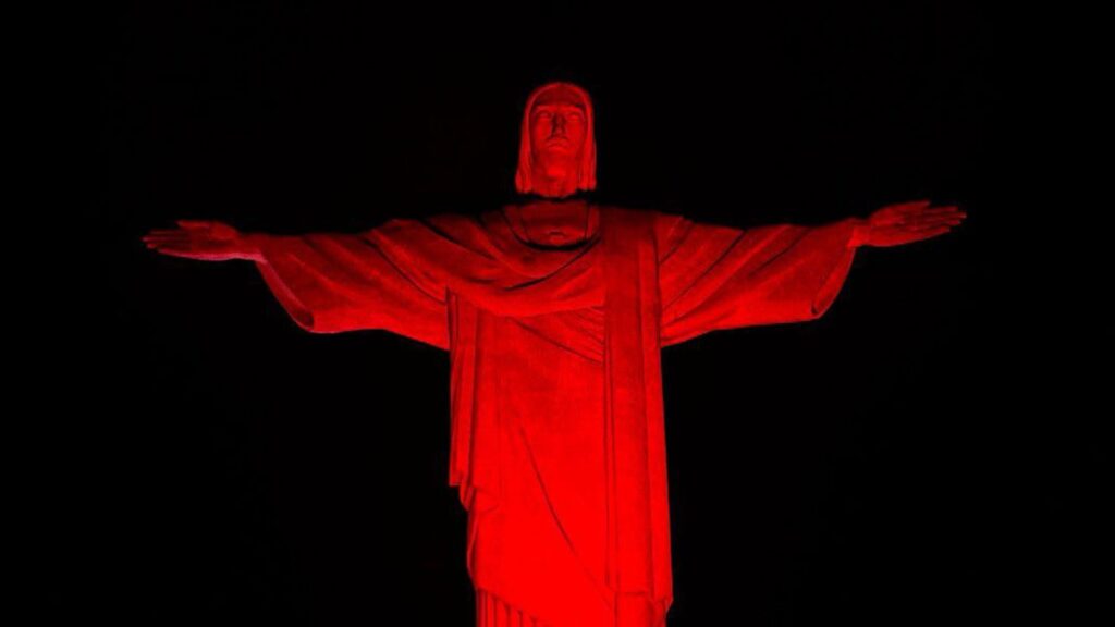 Cristo Redentor com as cores do Bayer Leverkusen.